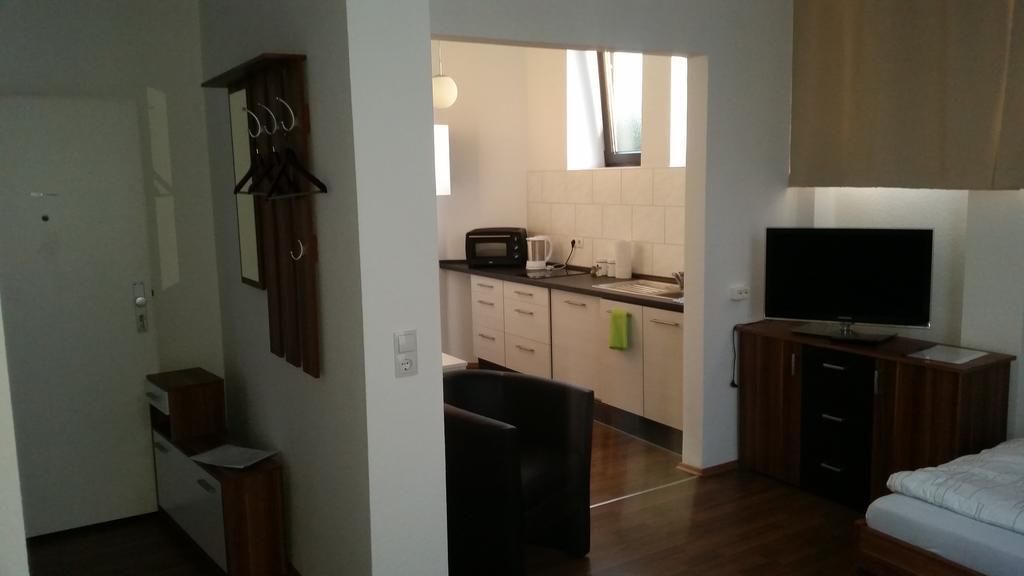 Ferienwohnung Fiwa FeWo-1 und FeWo-2 Pirmasens Zimmer foto