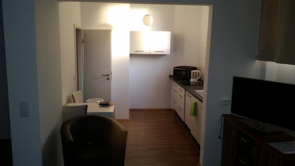 Ferienwohnung Fiwa FeWo-1 und FeWo-2 Pirmasens Zimmer foto